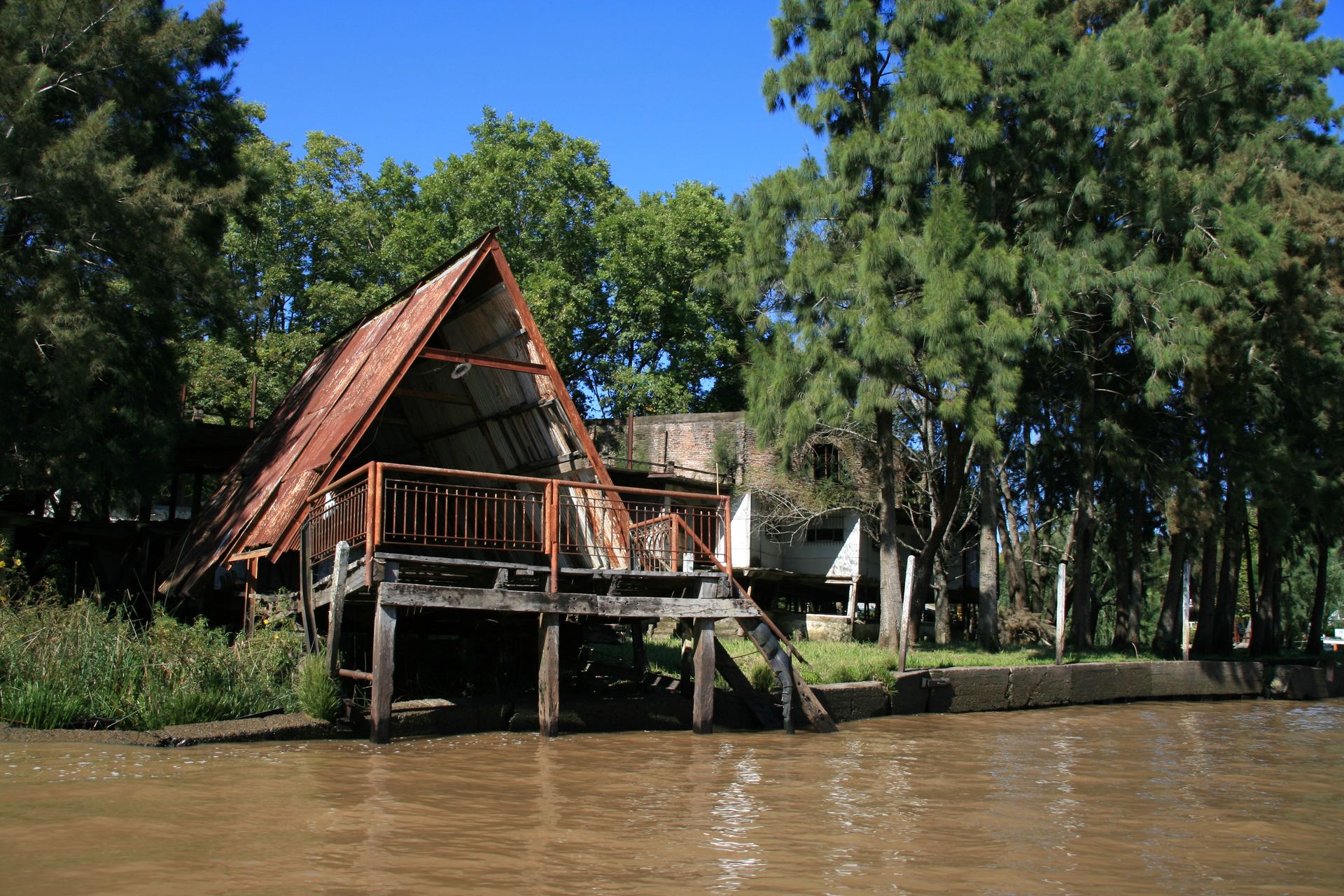Entrega de la embarcación en Tigre